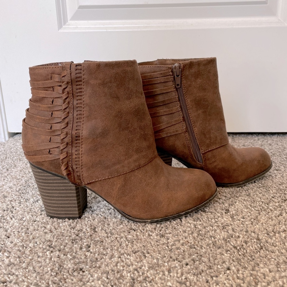 Fergalicious by Fergie - Taranto Ankle Boot - 6